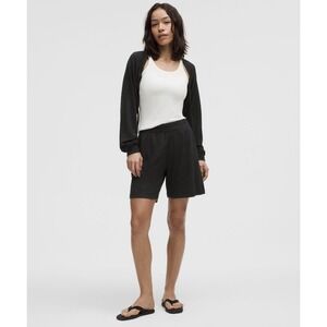 Lululemon‎ Bermuda Shorts Womens Small Black Mid Rise Pockets Soft 7" EUC